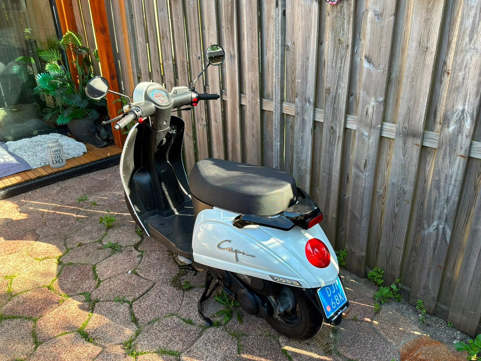 Vespa Capri, Fietsen en Brommers, Snorfietsen en Snorscooters, Ophalen, Zo goed als nieuw, Benzine, Vespa