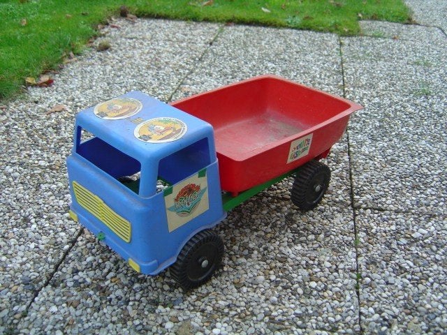 Grote vrachtwagen, kiepwagen voor binnen of buiten spelen!, Kinderen en Baby's, Speelgoed | Buiten | Voertuigen en Loopfietsen