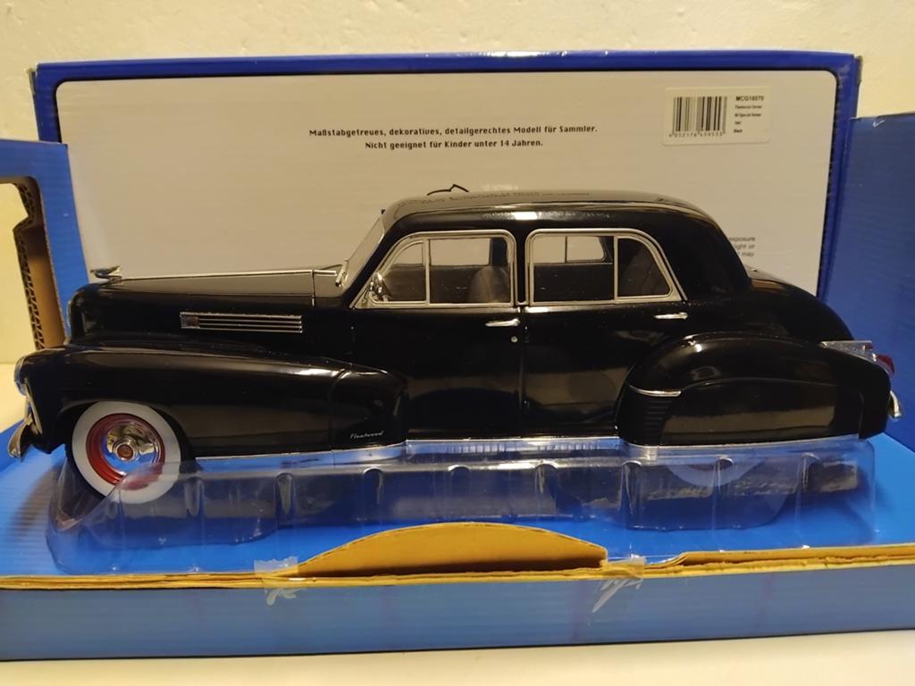 Cadillac Fleetwood black series 60 Special Mcg 1:18 KRD, Ophalen of Verzenden, Zo goed als nieuw, Auto, Overige merken