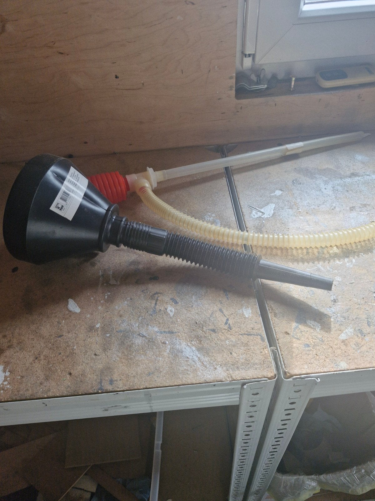 Trechter en handpomp voor vloeistoffen, Ophalen of Verzenden, Gebruikt