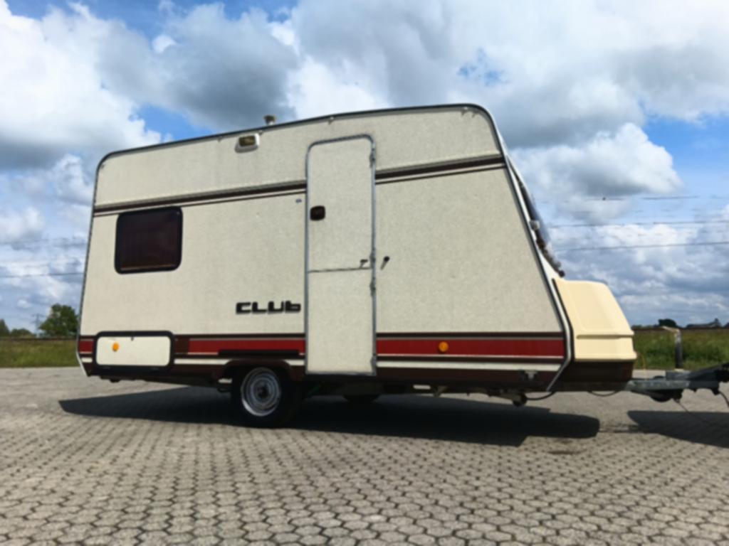 Starters Caravan met voortent en stapelbed ! 4 persoons, Caravans en Kamperen, Caravans, Particulier, 4 tot 5 meter, Vast bed