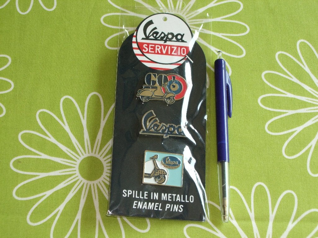 Nieuw in verpakking: Vespa kleding pins (metaal), Ophalen of Verzenden, Nieuw