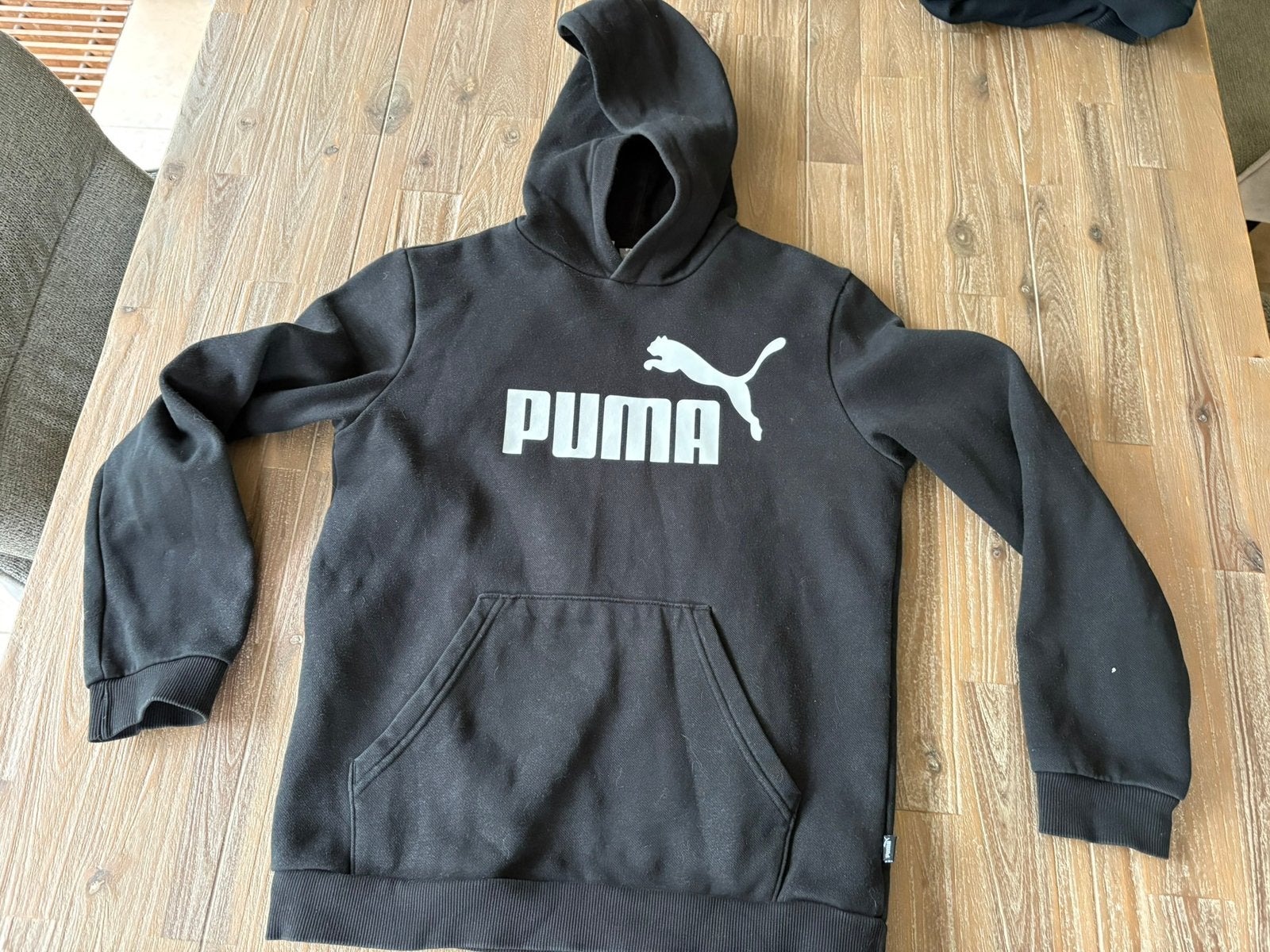 Zwarte Puma trui / hoodie met wit logo mt 158/164, Ophalen of Verzenden, Zo goed als nieuw, Jongen of Meisje, Trui of Vest