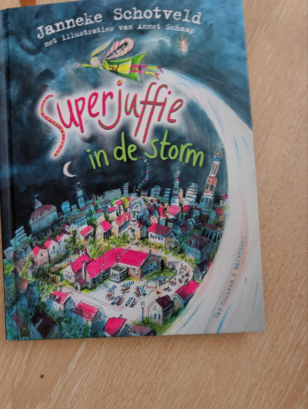 Superjuffie in de storm - Janneke Schotveld, Ophalen of Verzenden, Zo goed als nieuw, Janneke Schotveld, Fictie