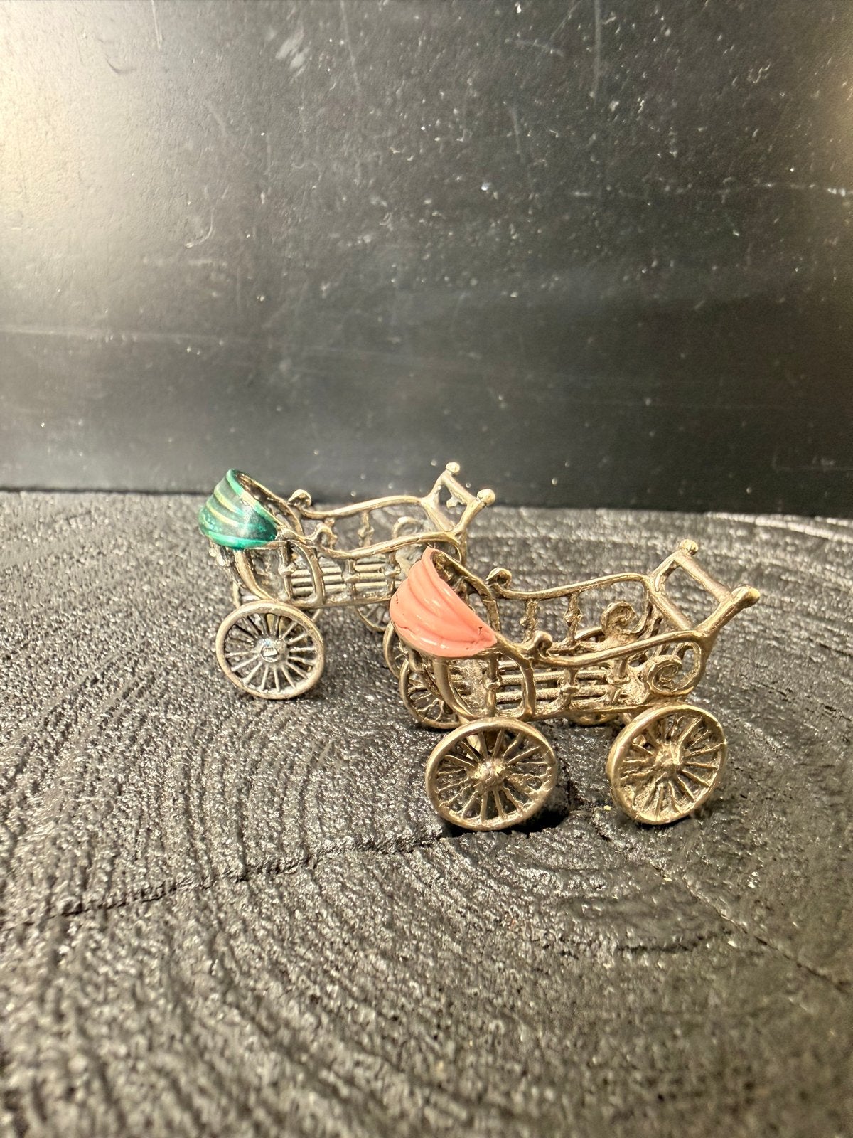 Zilveren 800 Miniatuur Kinderwagens met Gekleurde Kap, Antiek en Kunst, Verzenden, Zilver