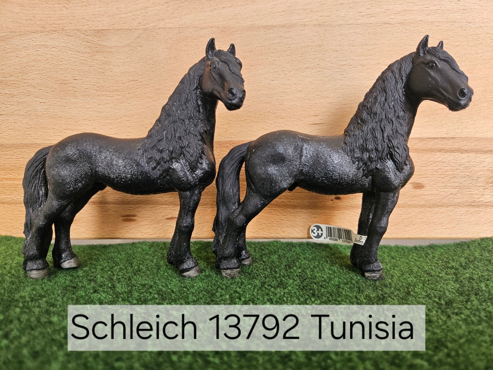Schleich 13792 Friese hengst met of zonder vaantje
uit 2015, Ophalen of Verzenden, Zo goed als nieuw, Paard, Beeldje of Figuurtje