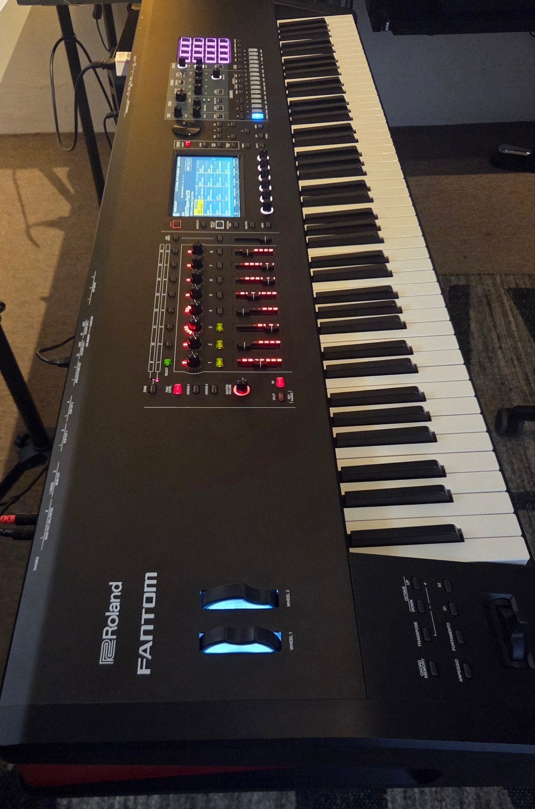 Roland Fantom 8 met EX update - Workstation Synthesizer, 88 toetsen, Roland, Ophalen of Verzenden, Zo goed als nieuw