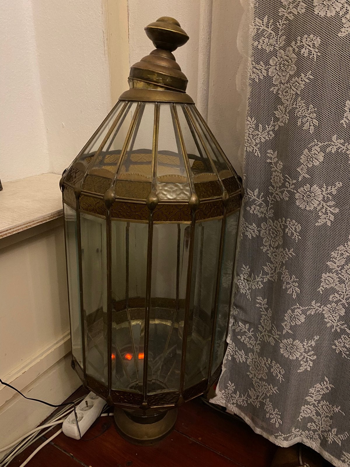 Grote vintage metalen lantaarn / vloerlamp–oriëntaalse stijl, Ophalen, Zo goed als nieuw