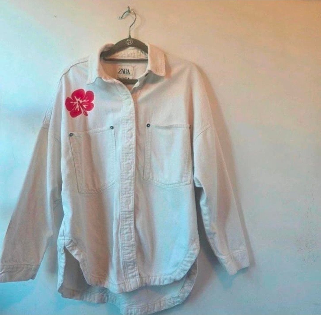 ZARA Oversized Blouse/Jasje Wit met Rode Bloem Maat S, ZARA, Wit, Ophalen of Verzenden, Zo goed als nieuw