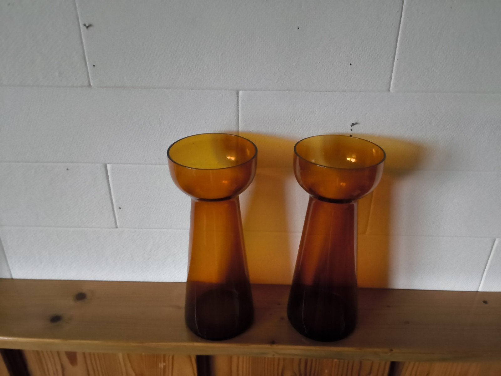 Set van 2 vintage amberkleurige glazen vazen/kandelaars, Ophalen of Verzenden