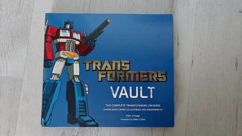 Transformers Vault (Pablo Hidalgo) – 100% compleet, Verzamelen, Transformers, Zo goed als nieuw, Overige generaties, Ophalen of Verzenden