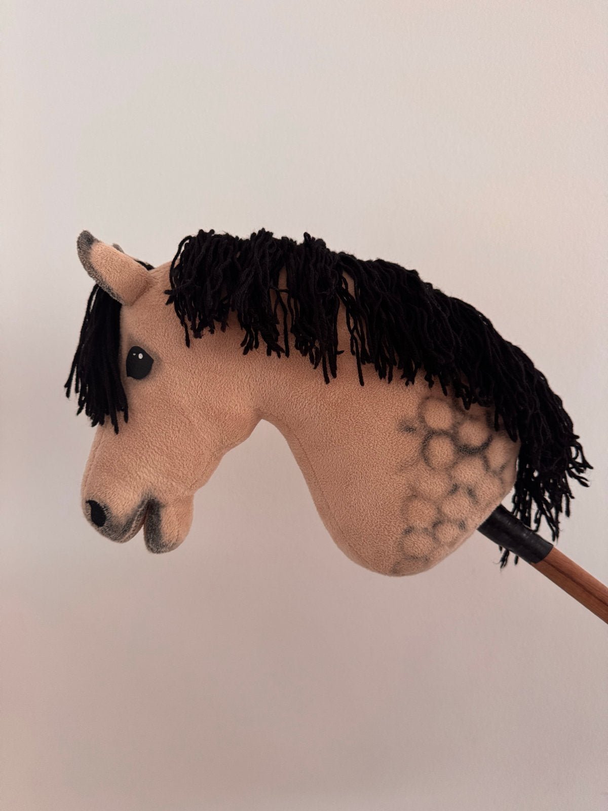 I.W. Handmade Hobbyhorse met accessoires en standaard, Ophalen of Verzenden, Gebruikt