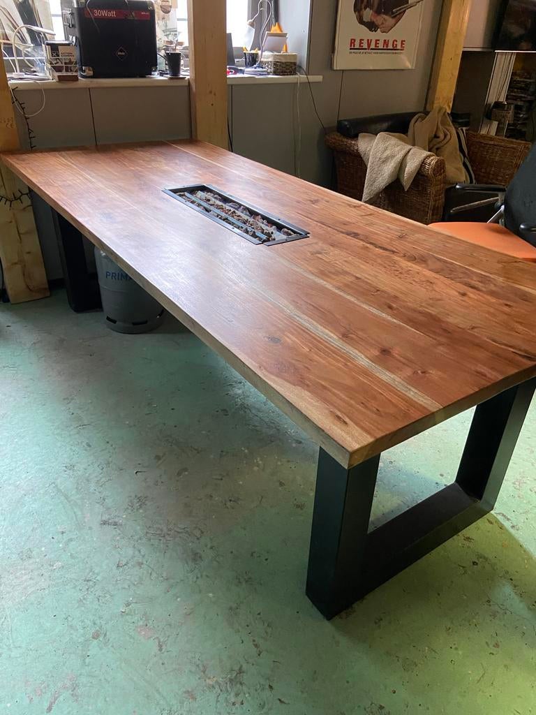 Acacia hardhouten tuintafel met gashaard en lava stenen, Ophalen of Verzenden, Zo goed als nieuw