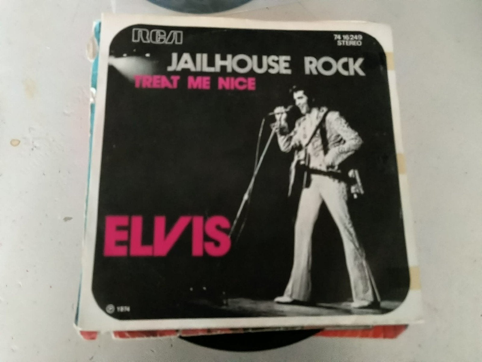 Elvis Presley - Jailhouse Rock / Treat Me Nice, Cd's en Dvd's, Gebruikt, 7 inch, Ophalen of Verzenden, EP