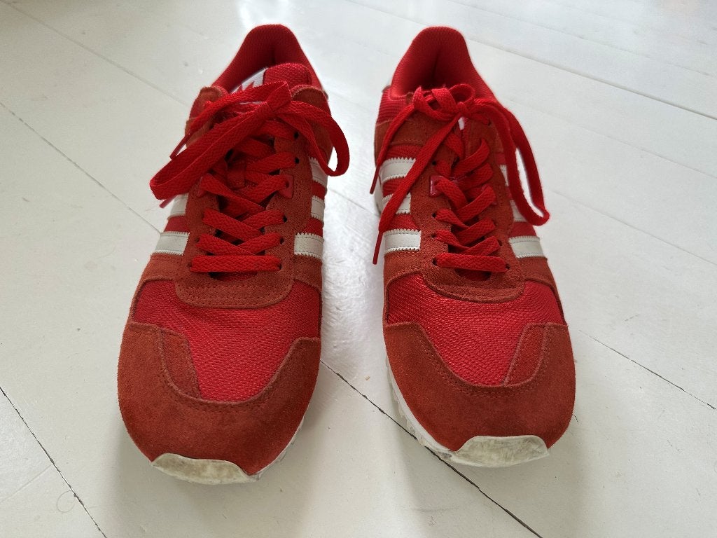 Adidas ZX 700 Core Red BB1214 maat 44⅔ – zo goed als nieuw, Ophalen, Overige kleuren, Adidas, Sneakers of Gympen