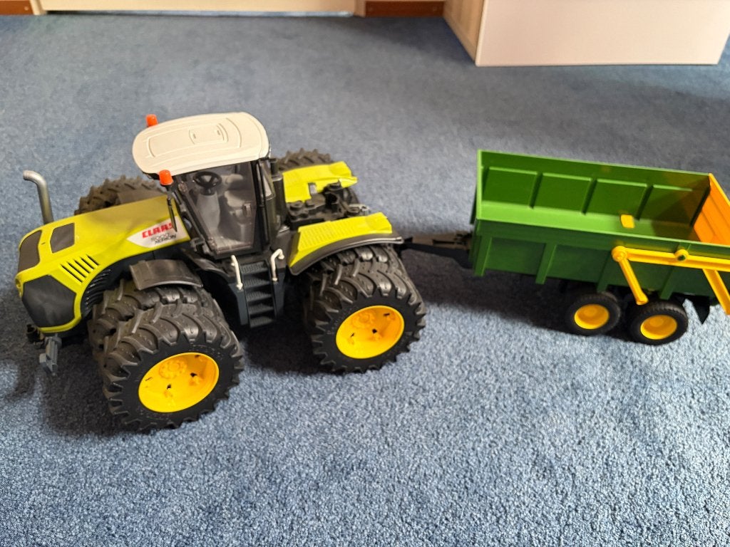 Te koop claas 5000 xerion, Hobby en Vrije tijd, Modelauto's | 1:32, Ophalen, Zo goed als nieuw, Tractor of Landbouw, Overige merken