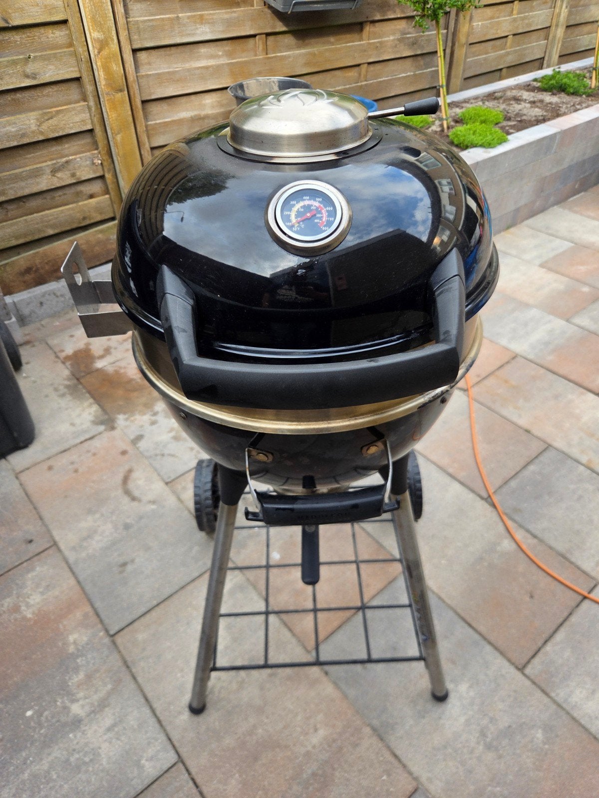 Napoleon Kettle Pro 18" met gietijzeren grill en hoes, Ophalen, Gebruikt, Napoleon