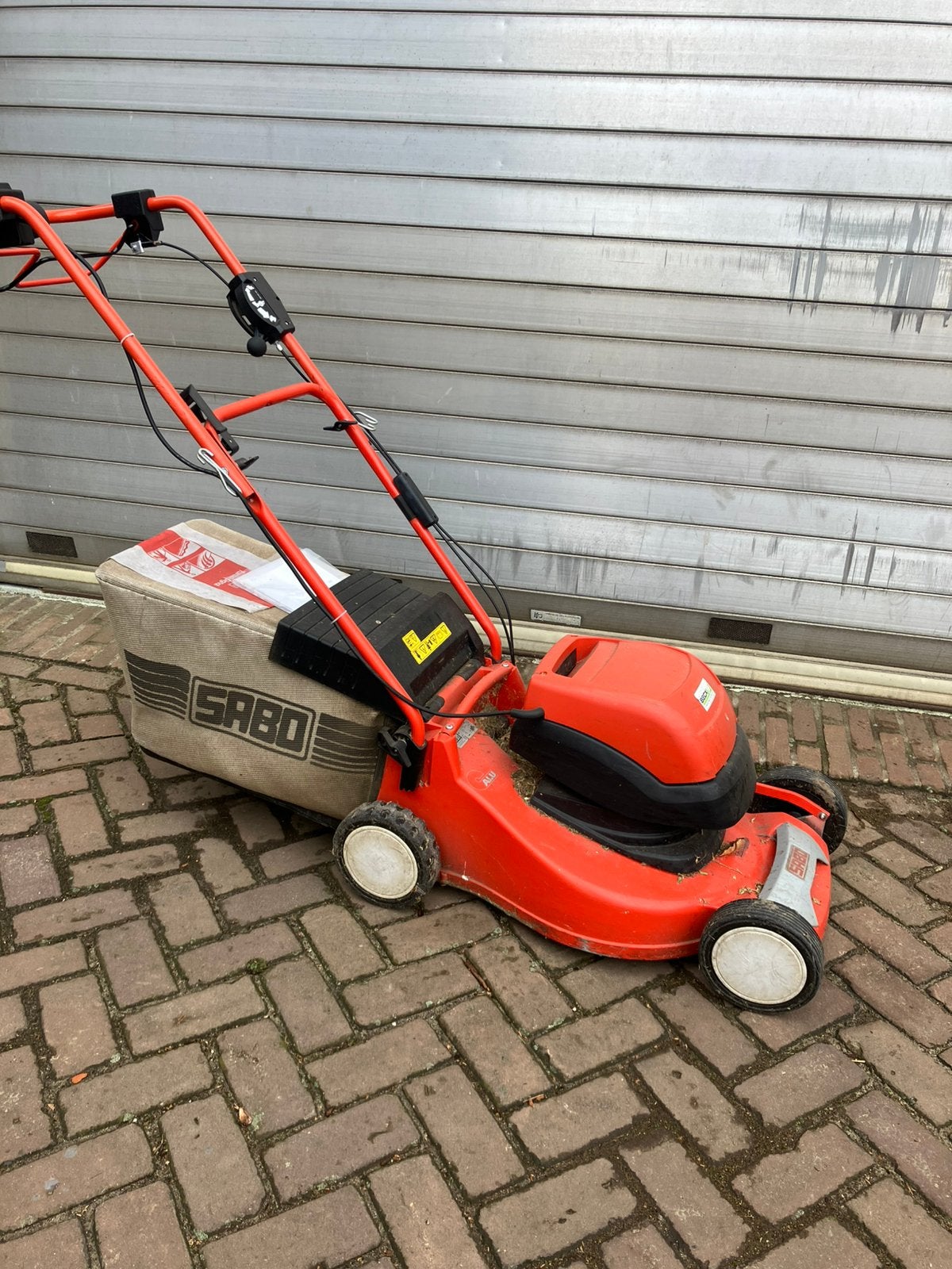 SABO elektrische grasmaaier 2 stuks, Tuin en Terras, Grasmaaiers, Ophalen, Cirkelmaaier, Gebruikt, Elektrische grasmaaier