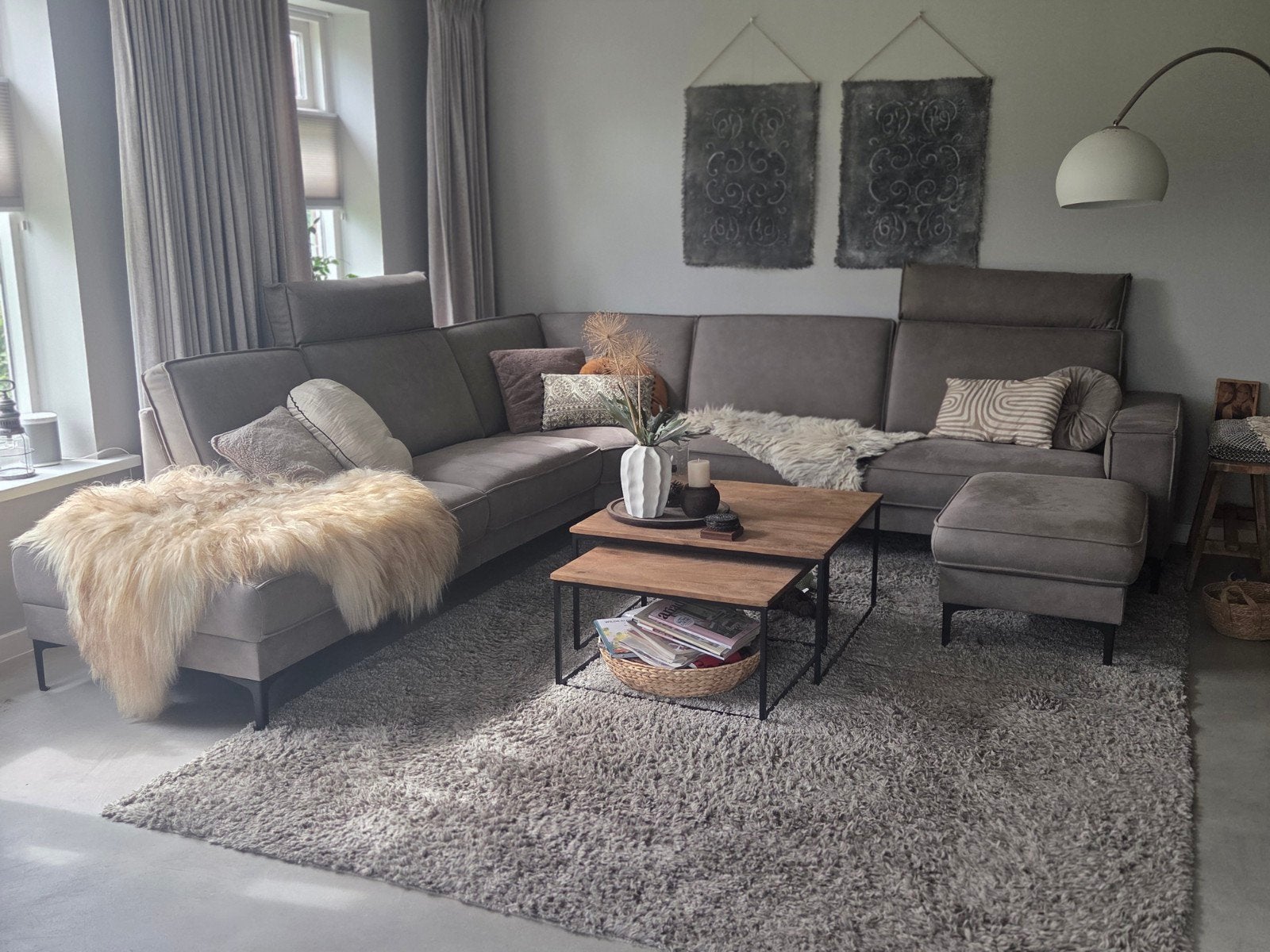 Hoekbank Barrio Pronto taupe met hocker en hoofdsteunen, Ophalen, 300 cm of meer, Zo goed als nieuw, Vierpersoons of meer