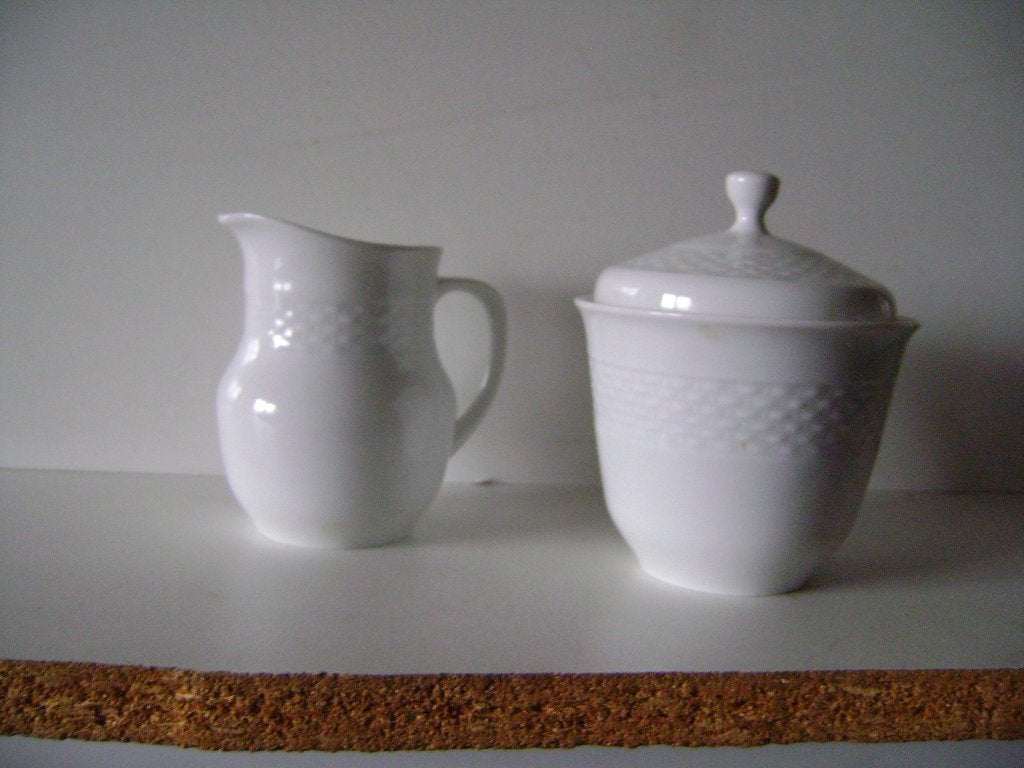 Hutschenreuther Tradition melkkannetje en suikerpotje, Overige typen, Ophalen of Verzenden, Zo goed als nieuw, Wit