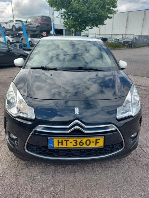 DS 3 1.6 BlueHDi Business, Voorwielaandrijving, Euro 6, 4 cilinders, Zwart