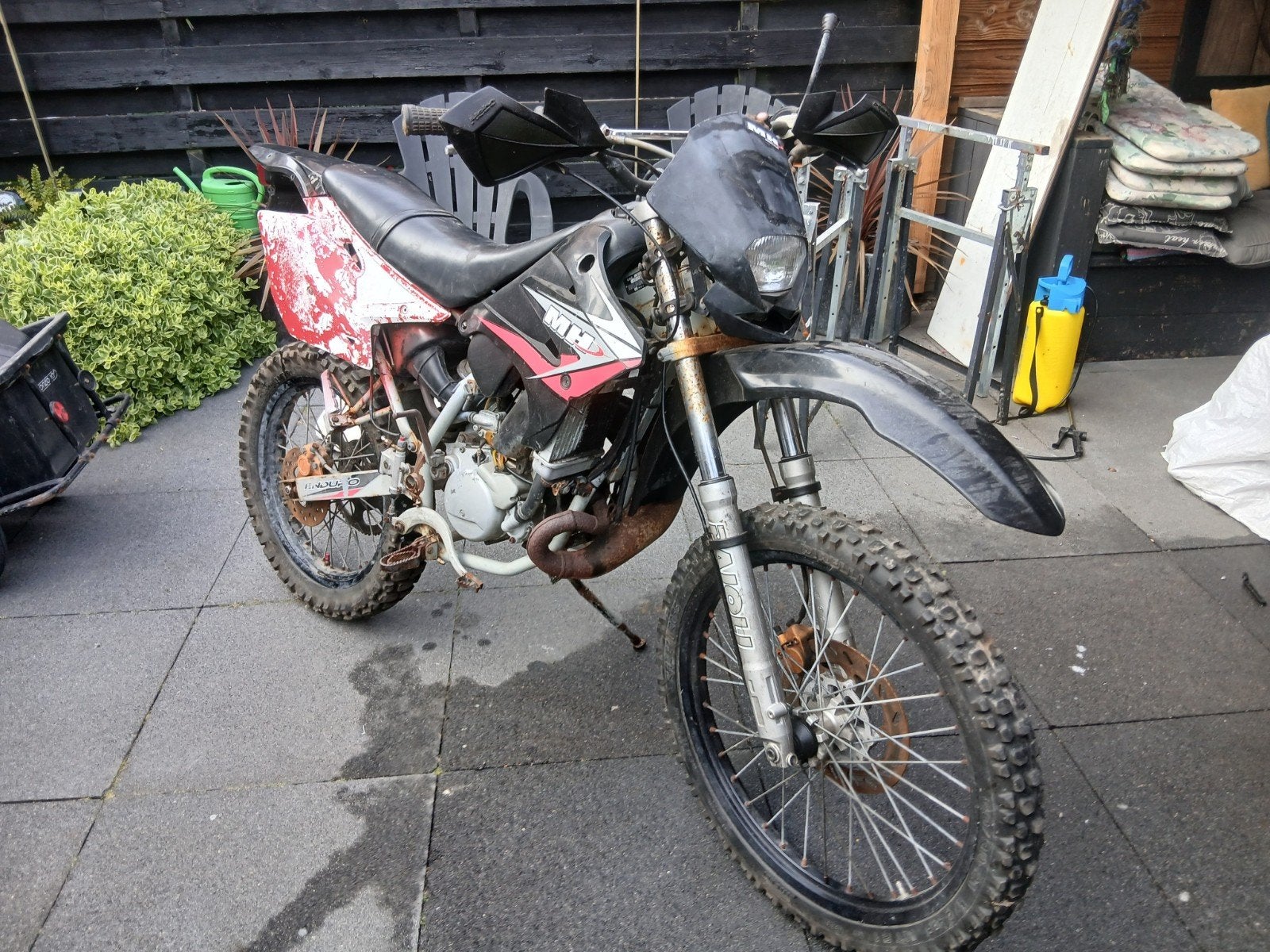 Leuke crossmotor voor de handige sleutelaar, Gebruikt, Particulier, Enduro, Handgeschakeld