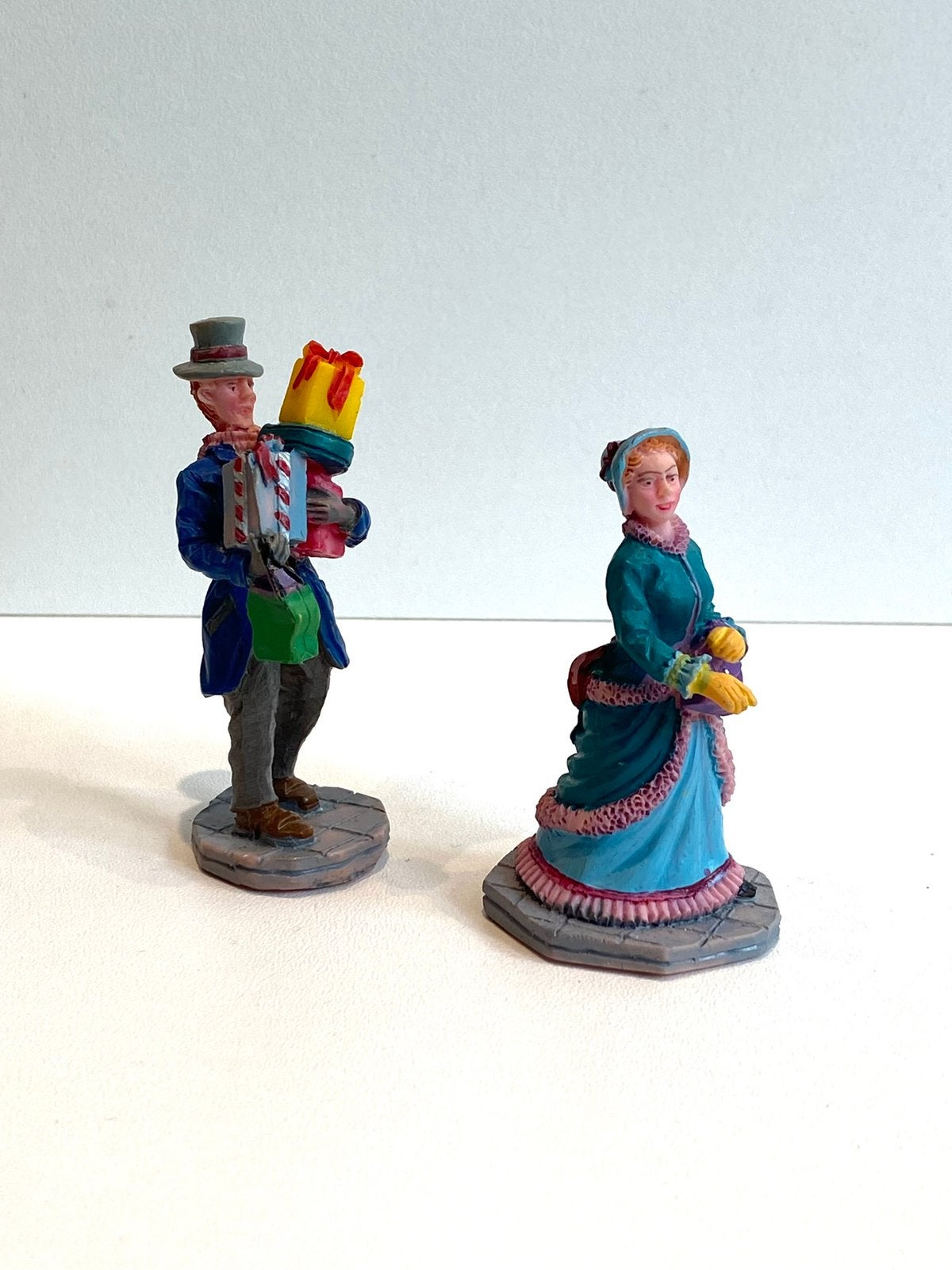 Lemax Out Shopping, set of 2 (72383), Verzenden