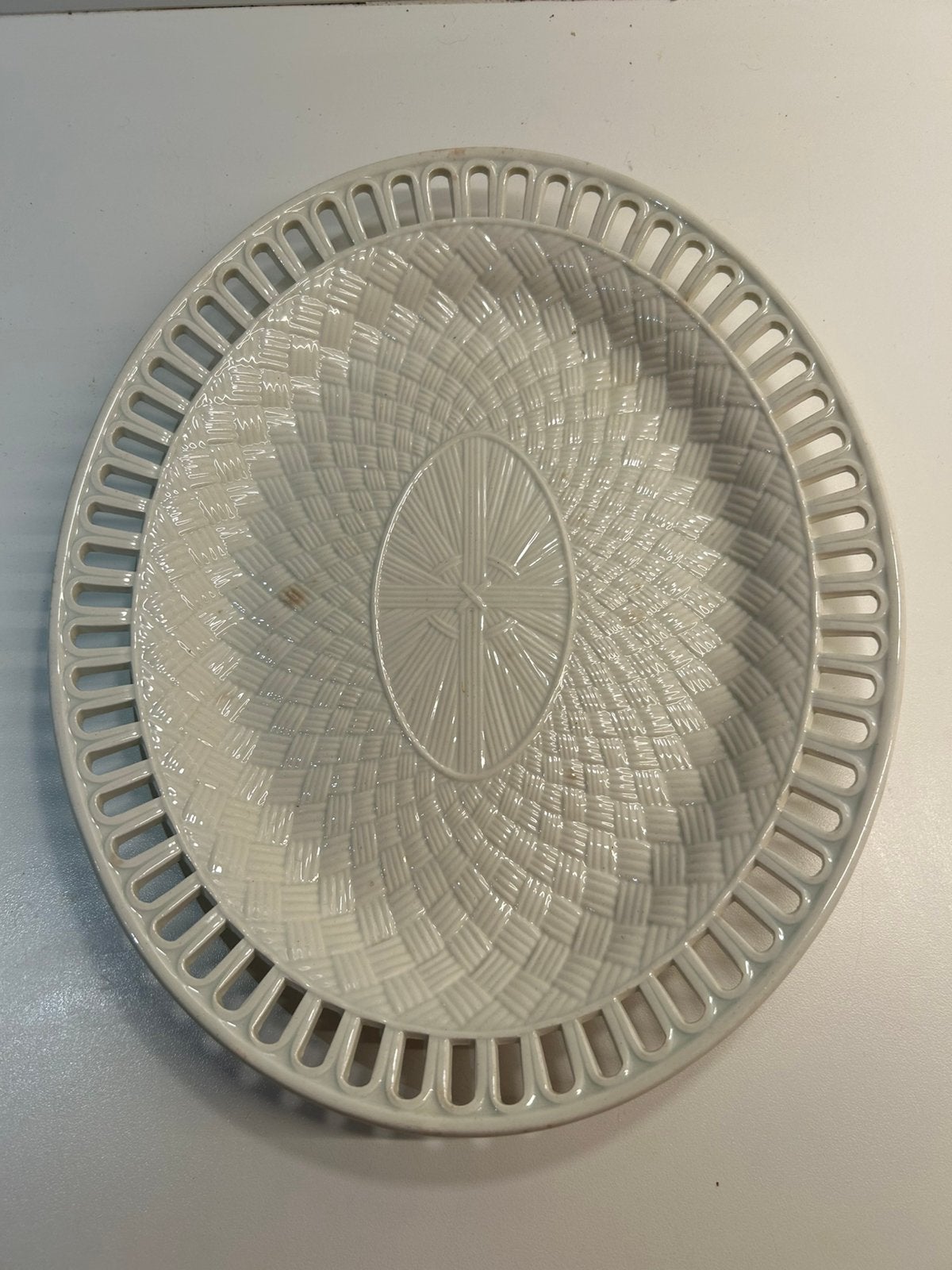 Antieke (onder) schaal van wedgewood uit 1830, Ophalen of Verzenden
