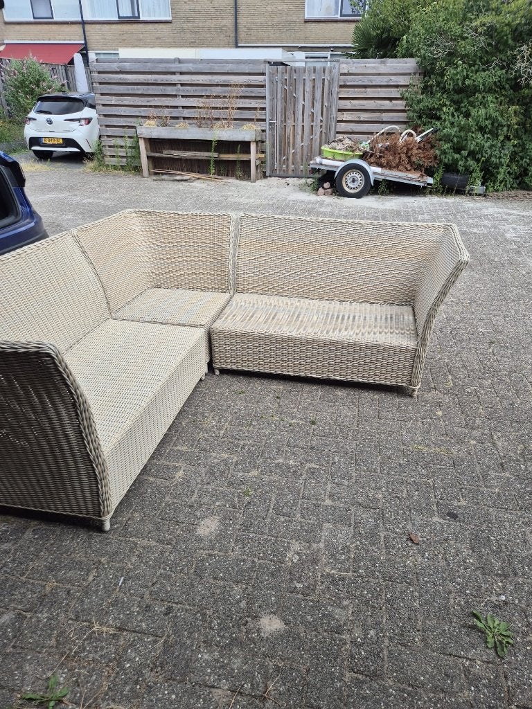 Te koop 2 Tuinbanken, Ophalen, Gebruikt, Kunststof