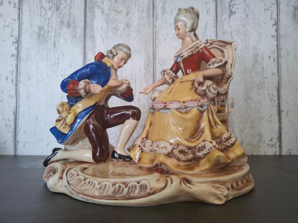 Klassiek Handbeschilderd Porselein, Ophalen