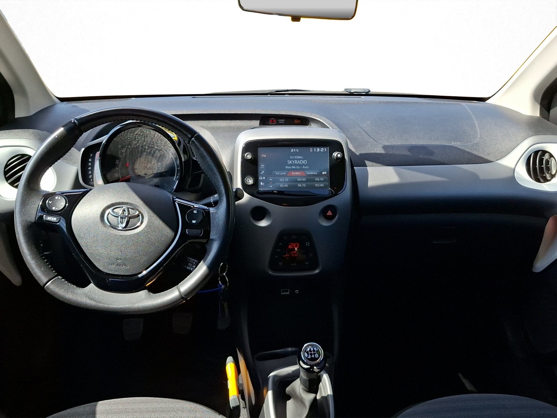 Toyota Aygo 1.0 VVT-i x-joy | BTW voertuig | Dealer onderhou, Voorwielaandrijving, 12 maanden, Stof, Gebruikt