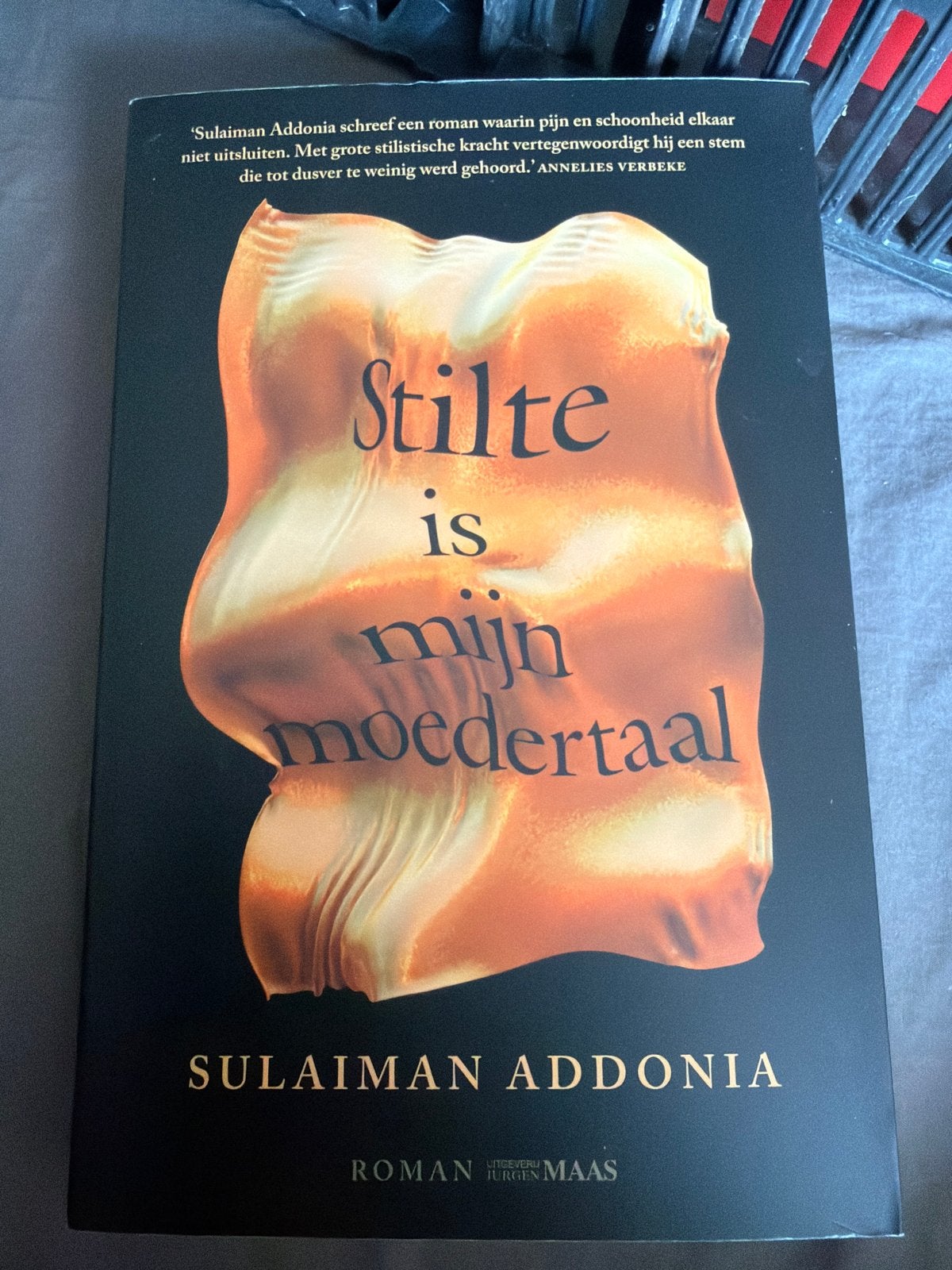 S1.   Sulaiman Addonia - Stilte is mijn moedertaal, Ophalen of Verzenden, Zo goed als nieuw, Sulaiman Addonia