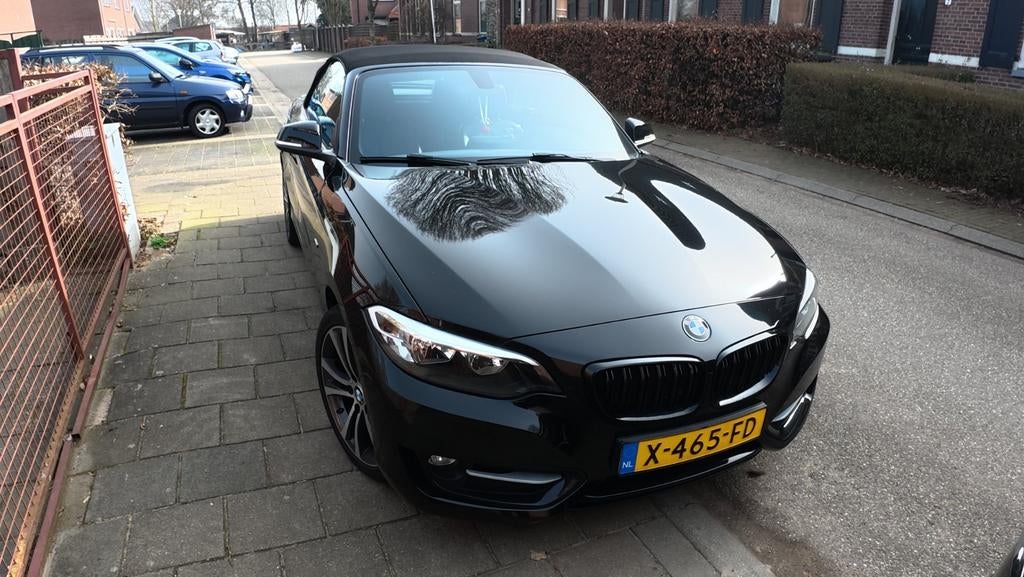BMW 2-Serie 1.5 218I Cabrio 2015 Zwart, Auto's, BMW, Cabriolet, 4 stoelen, Zwart, Leder