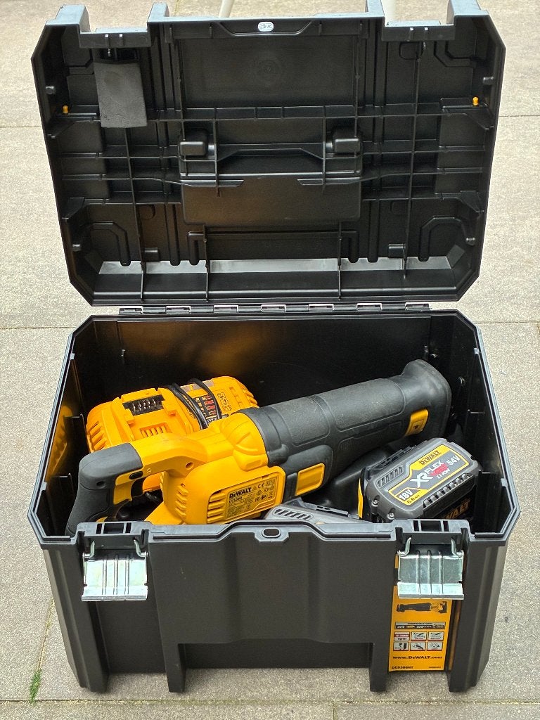 Foto 4 van DeWalt 54V Reciprozaag DCS388