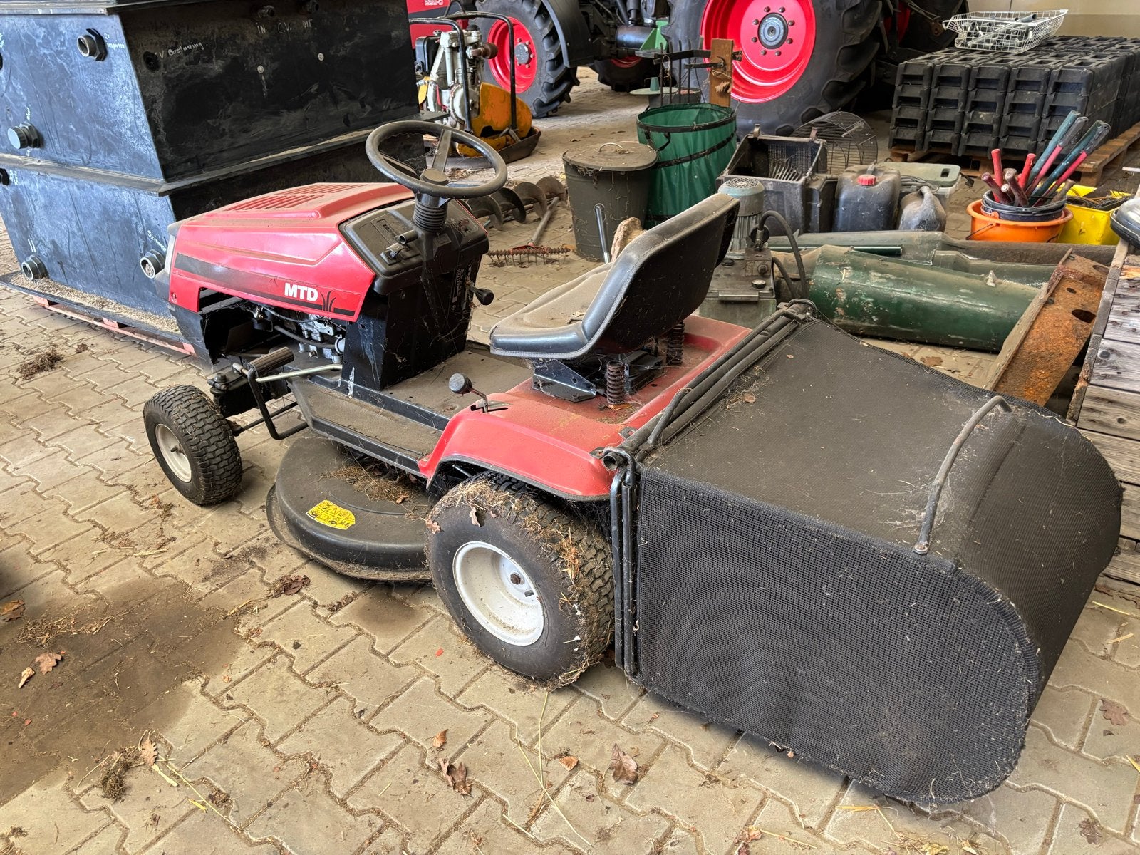 MTD Zitmaaier - Ideaal voor grote tuinen, Tuin en Terras, Zitmaaiers, Ophalen, Gebruikt, Opvangbak, H