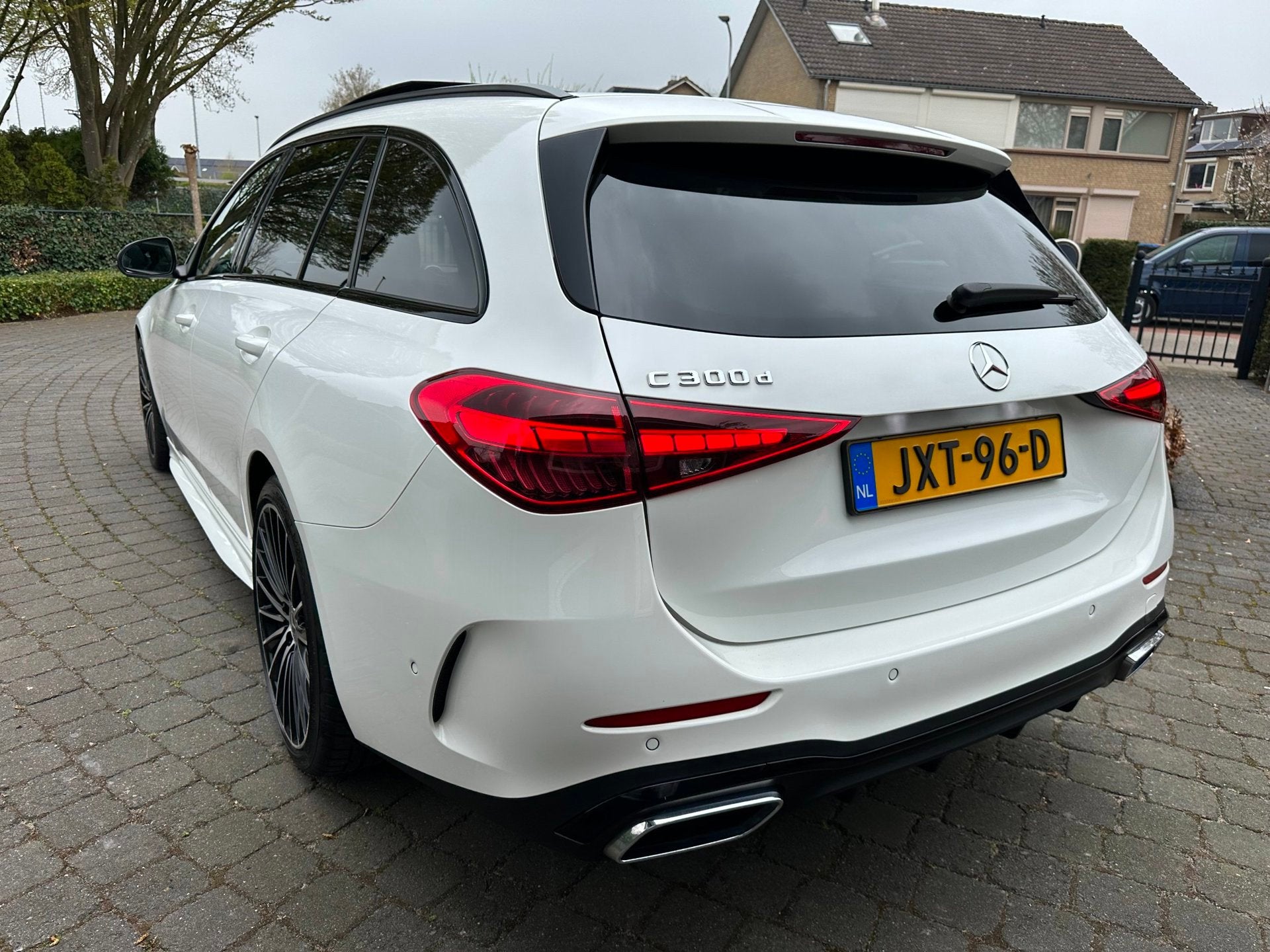 Mercedes-Benz C-klasse Estate 300d AMG Line, Pano, BTW!, Auto's, Automaat, Achterwielaandrijving, 4 cilinders, Wit