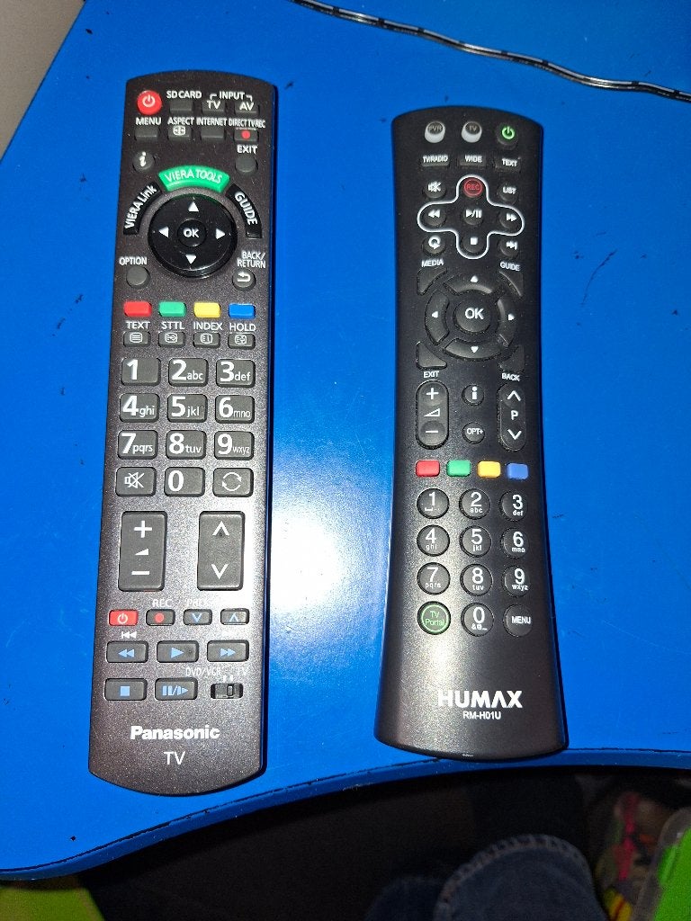 Panasonic tv en humax decoder, Ophalen, Gebruikt, Decoder