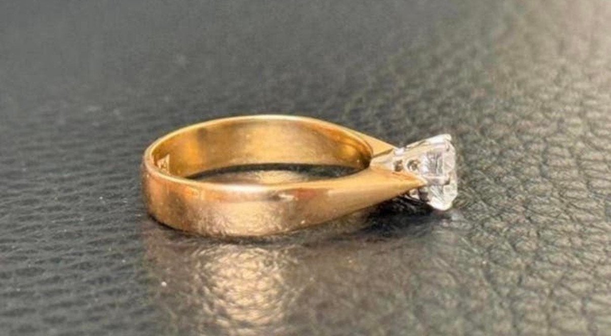 Prachtige 18 karaat gouden ring met natuurlijke diamant, Sieraden, Tassen en Uiterlijk, Ringen, Ophalen of Verzenden, 17 tot 18