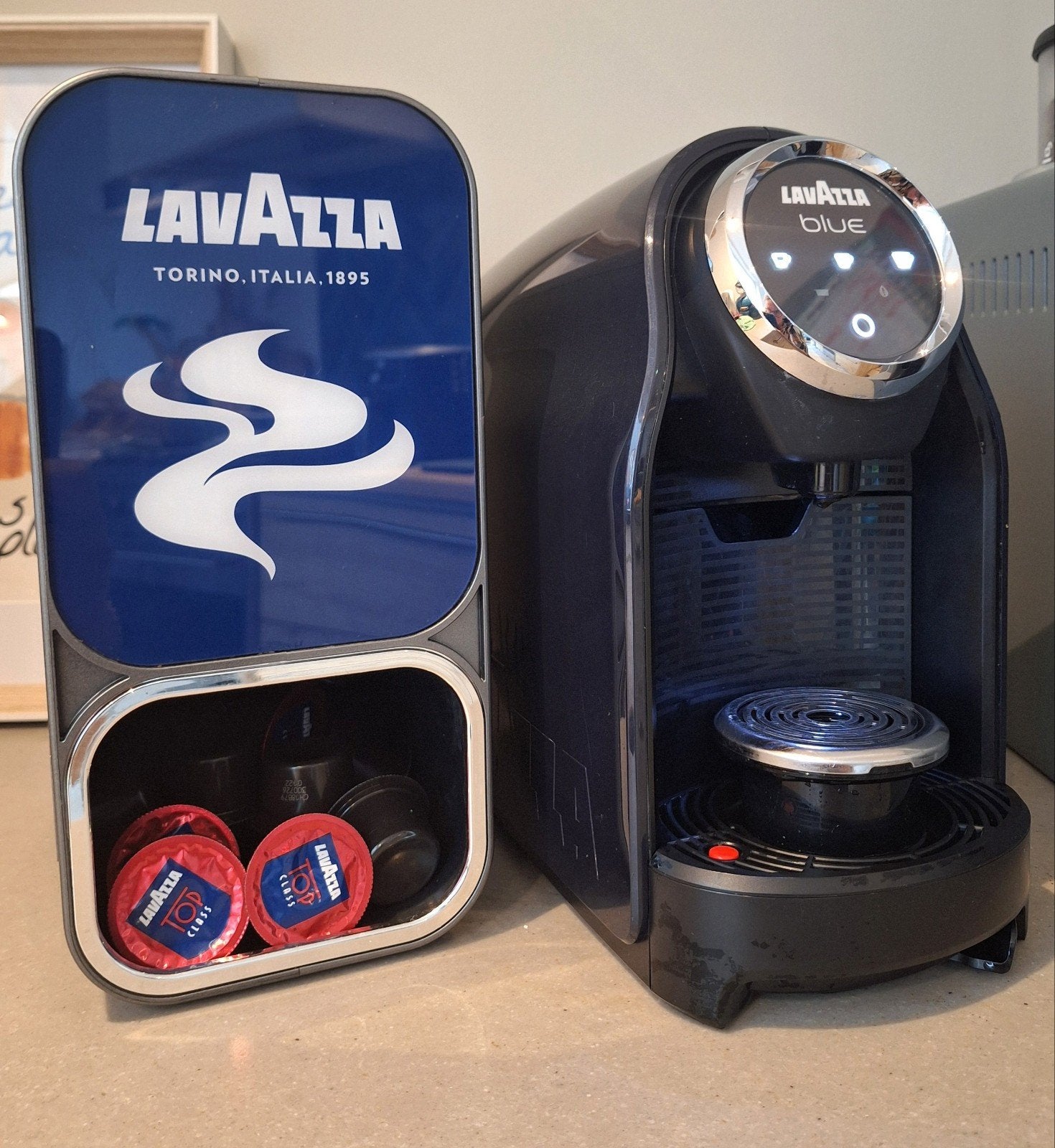 Lavazza Blue LB900 Classy Compact koffiemachine, Witgoed en Apparatuur, Koffiezetapparaten, Koffiepads en cups, Koffiemachine
