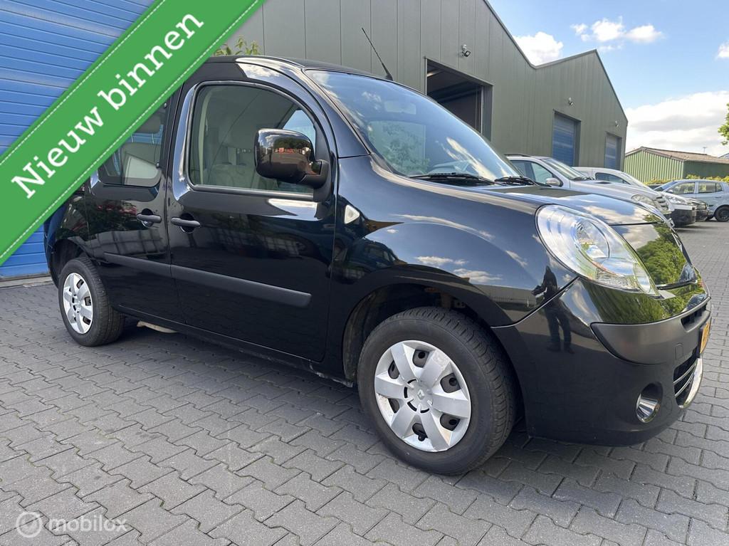 Renault Kangoo Family 1.6 Authentique / Rolstoelauto /, Voorwielaandrijving, Gebruikt, 4 cilinders, 4 stoelen