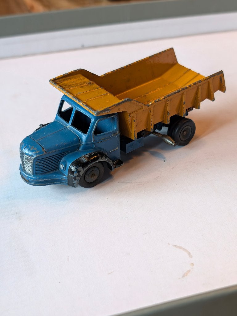 Dinky Toys Berliet Benne Carriére 34a, Ophalen of Verzenden, Gebruikt, Bus of Vrachtwagen, Dinky Toys