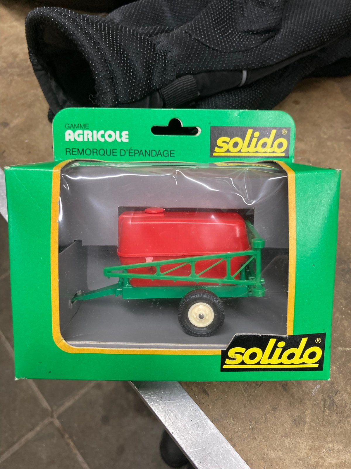 Solido sproeimachine tbv renault 651.4 tractor, Ophalen of Verzenden, Nieuw, Tractor of Landbouw, Overige merken