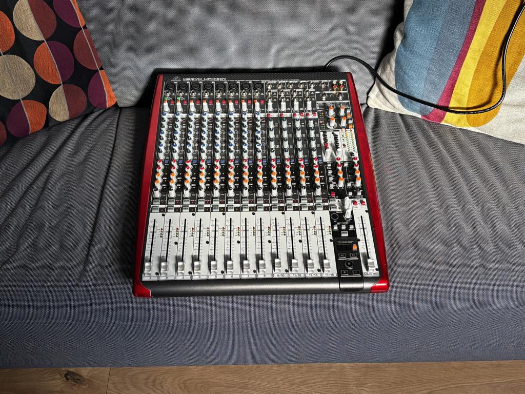 Behringer mixer UFX1604, Muziek en Instrumenten, Ophalen, Zo goed als nieuw, 10 tot 20 kanalen