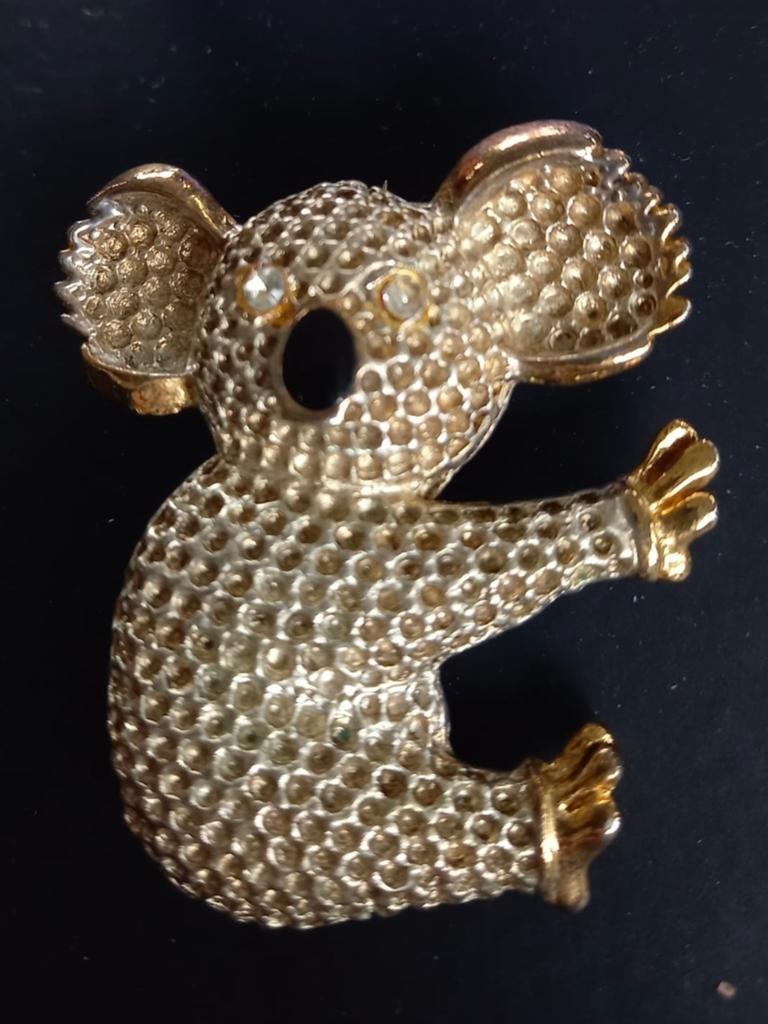 Koala broche goudkleurig met strass, Overige materialen, Minder dan 4 cm, Nieuw, Ophalen of Verzenden