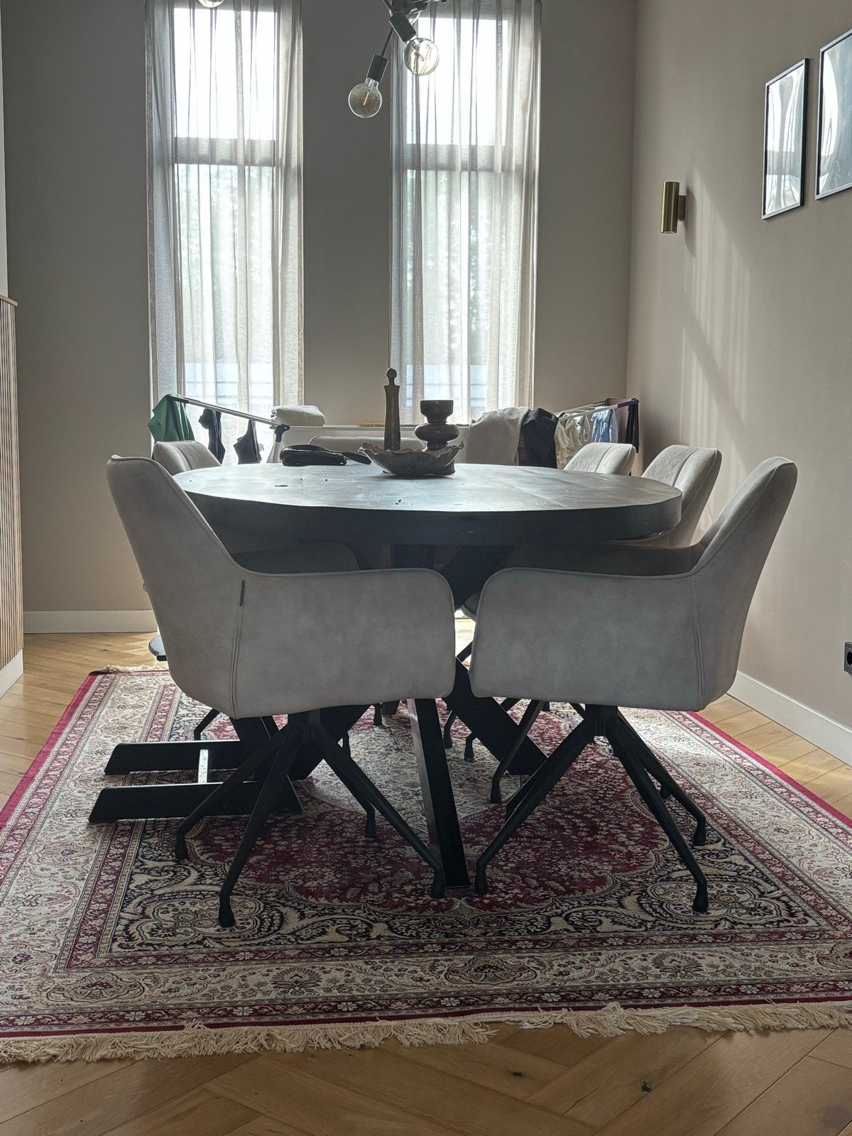 Gratis afhalen. Ovale eettafel., Huis en Inrichting, Tafels | Eettafels, Ophalen, Gebruikt, 100 tot 150 cm, 200 cm of meer