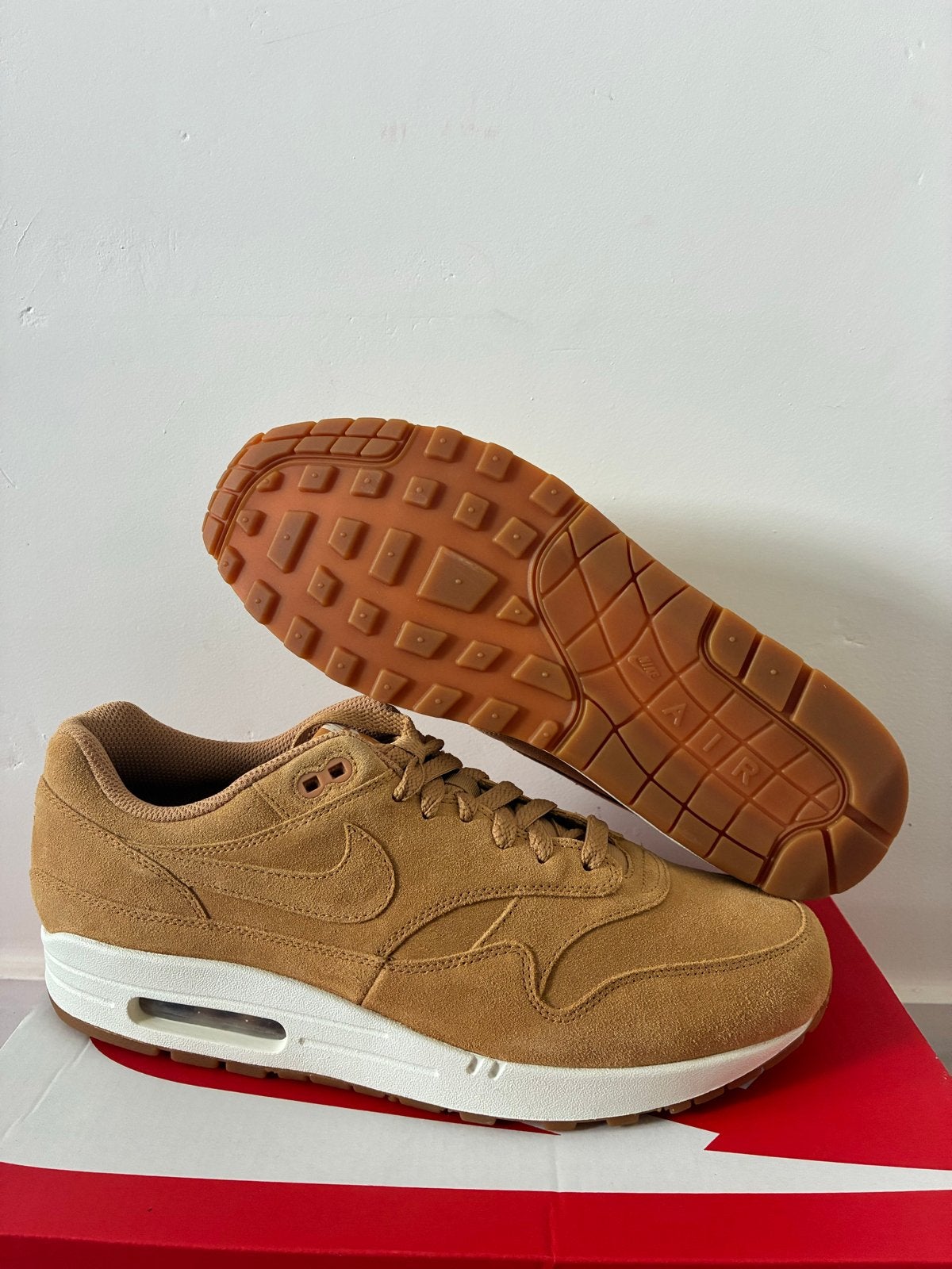 Nike Air Max 1 Premium Flax Wheat 2017, Ophalen of Verzenden, Nieuw, Bruin, Sneakers of Gympen