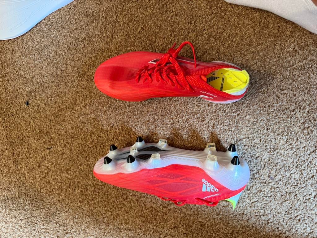 Adidas voetbalschoenen, Maat XS of kleiner, Ophalen of Verzenden, Zo goed als nieuw, Overige typen