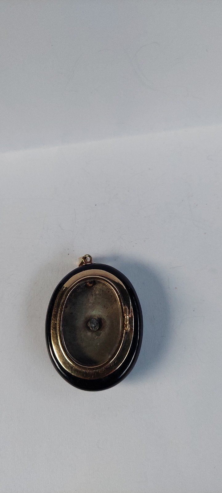 victoriaans Onyx Rouw Medaillon met Gouden Sluiting en Par, Ophalen of Verzenden, Goud, Hanger, Met edelsteen