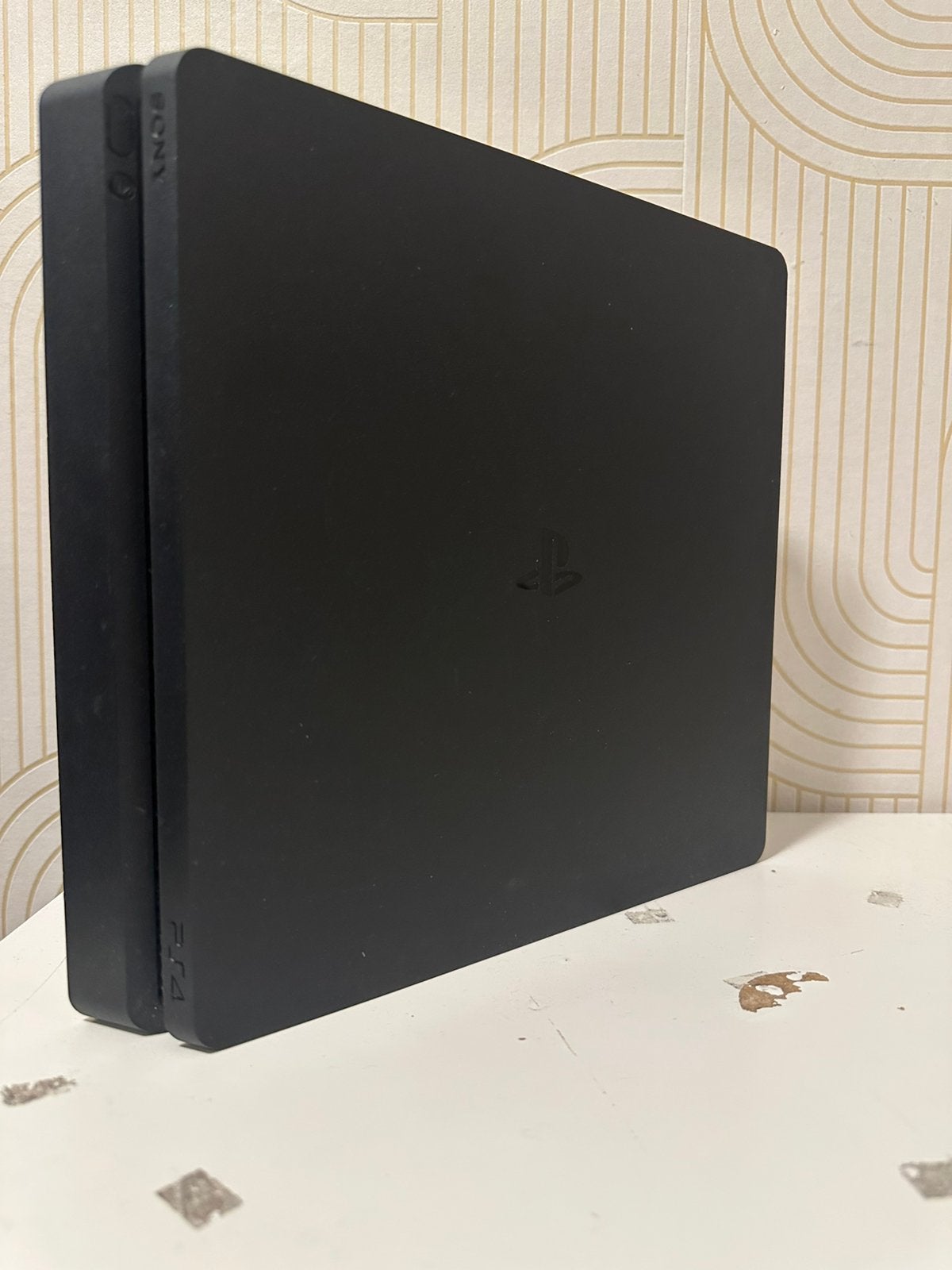 PS4-slim, Ophalen, Zo goed als nieuw, Met 2 controllers, Slim