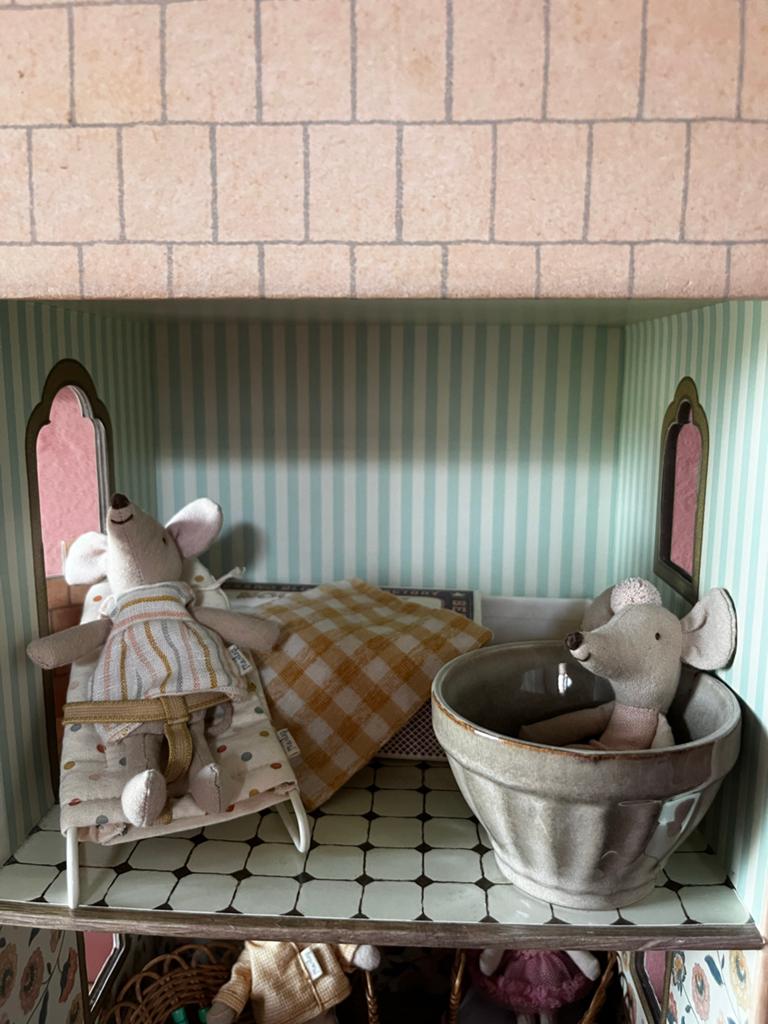 Maileg Muizenkasteel met 7 Muizen en Meubels, Ophalen of Verzenden, Gebruikt, Poppenhuis